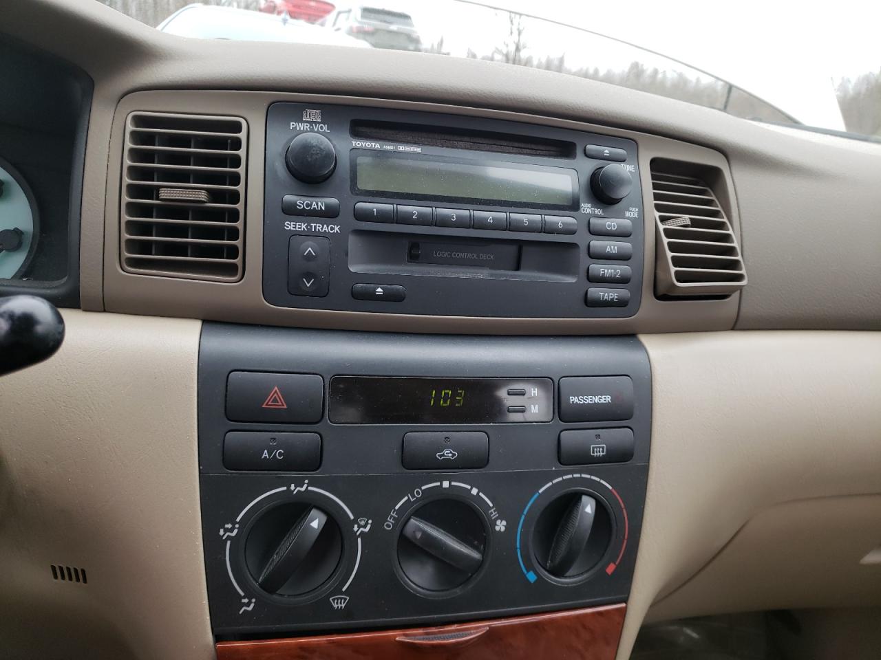 Photo 9 from auction – 2003 TOYOTA COROLLA CE with VIN 2T1BR32E33C162174