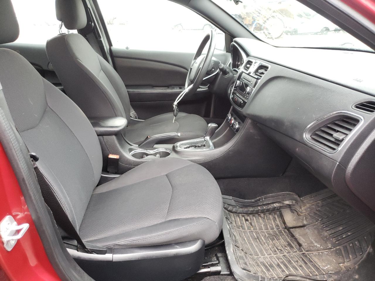 Photo 5 from auction – 2014 CHRYSLER 200 LX with VIN 1C3CCBAB5EN122481