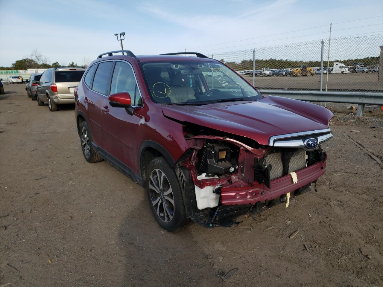 SUBARU FORESTER L 2019 with VIN JF2SKASC8KH553338 - Photo from auction