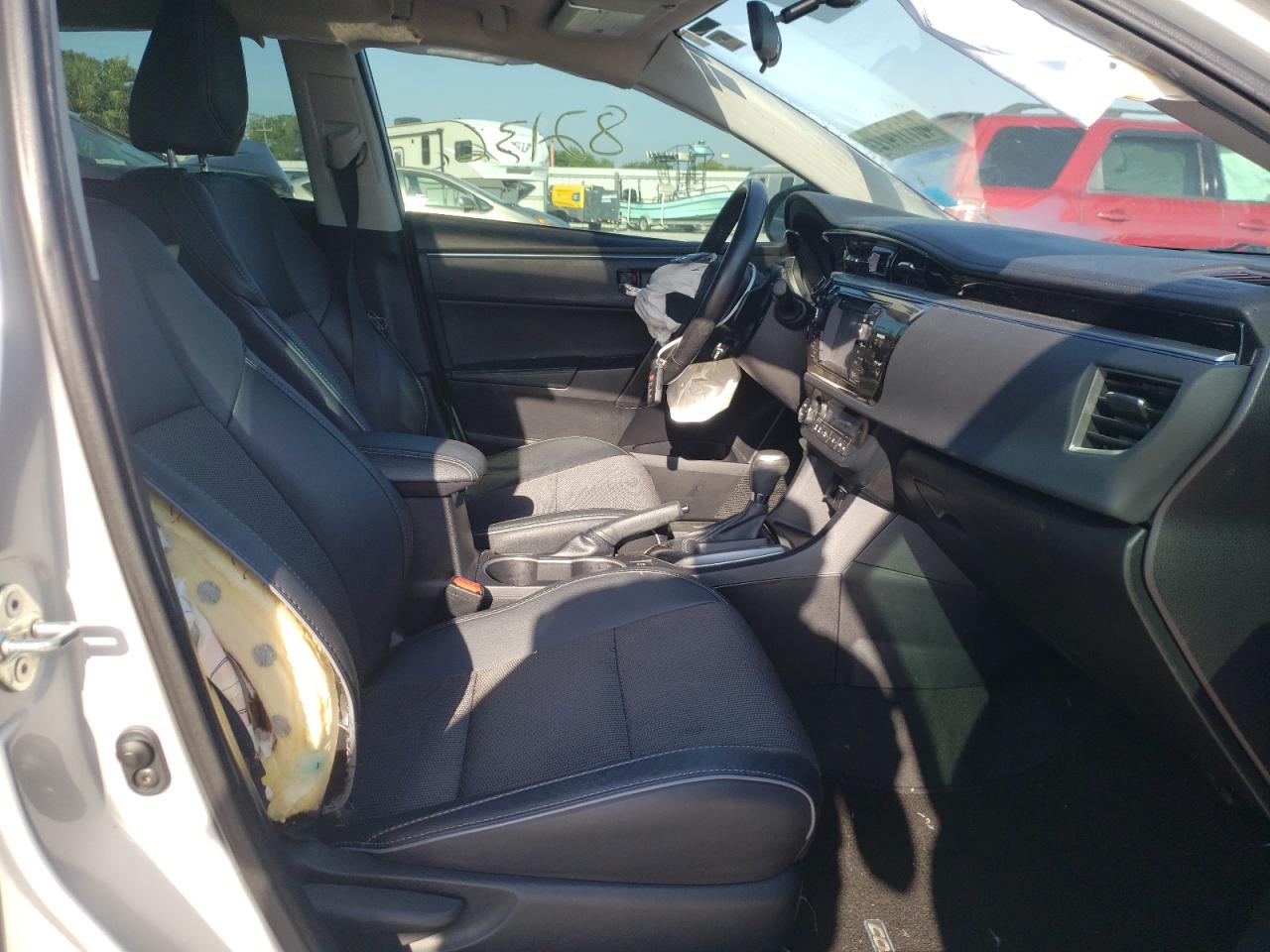 Photo 5 from auction – 2015 TOYOTA COROLLA L with VIN 2T1BURHE2FC389515