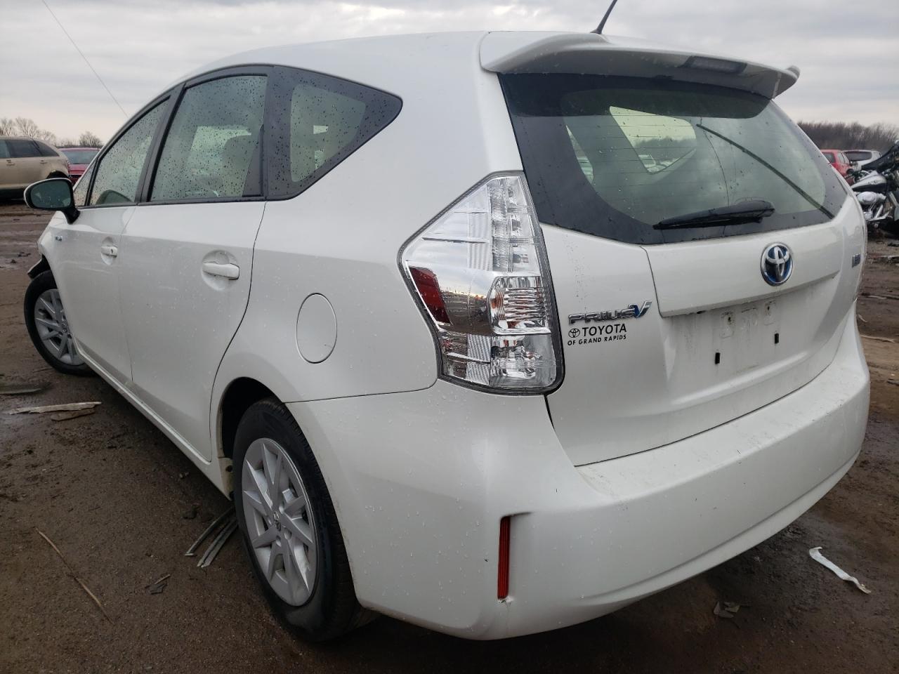 Photo 3 from auction – 2012 TOYOTA PRIUS V with VIN JTDZN3EU7C3118720