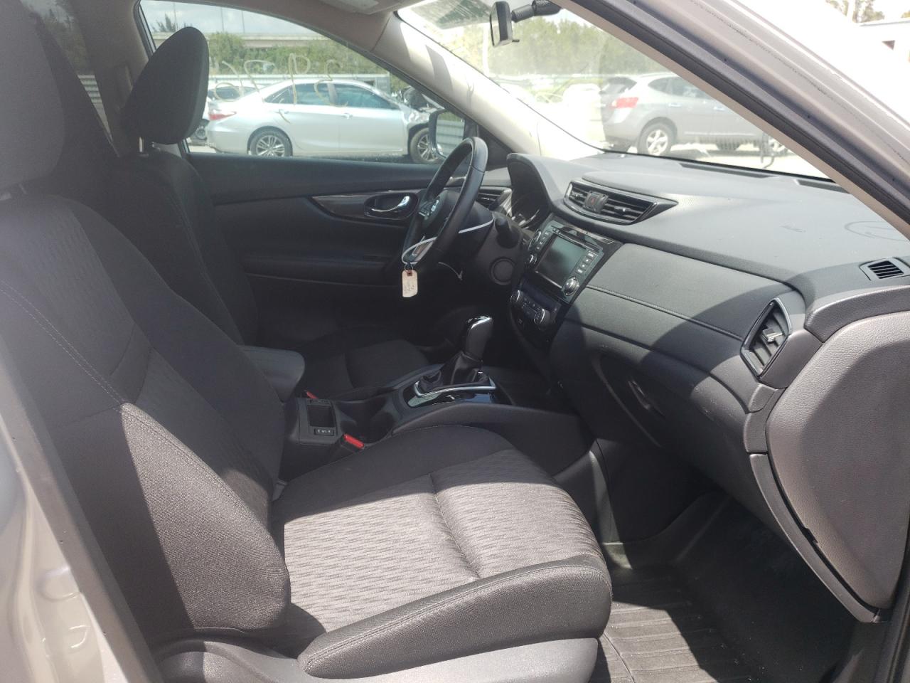 Photo 5 from auction – 2018 NISSAN ROGUE S with VIN KNMAT2MV3JP542618