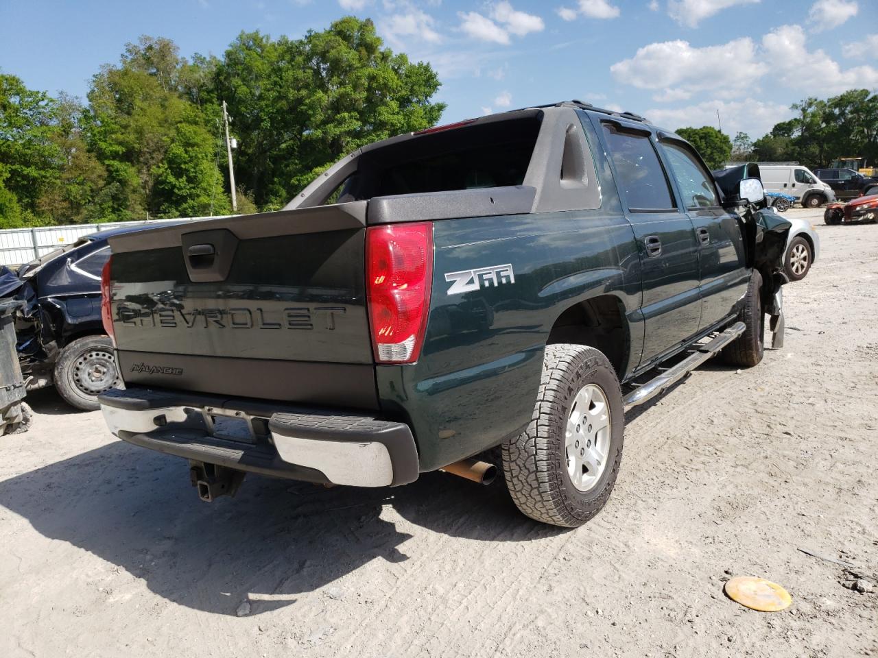 Photo 4 from auction – 2004 CHEVROLET AVALANCHE with VIN 3GNEC12T54G283658