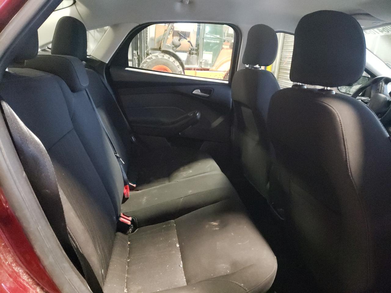 Photo 6 from auction – 2016 FORD FOCUS SE with VIN 1FADP3F24GL405056