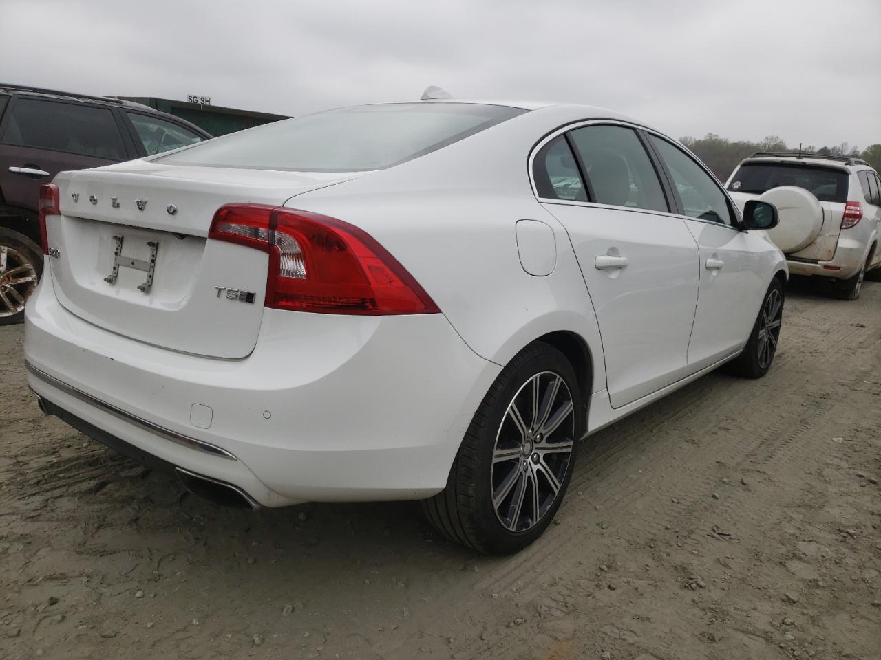 Photo 4 from auction – 2018 VOLVO S60 INSCRI with VIN LYV402TK1JB175484