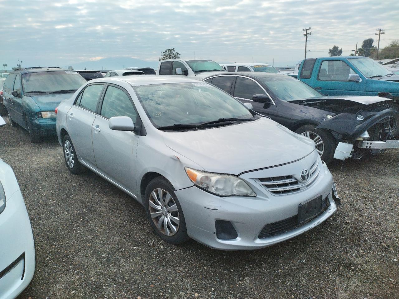 TOYOTA COROLLA BA 2013 z numerem VIN 5YFBU4EE4DP103667 - Zdjęcie z aukcji