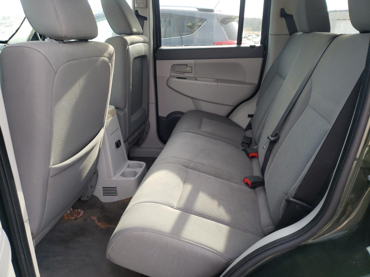 Photo 6 from auction – 2008 JEEP LIBERTY SP with VIN 1J8GP28K28W158692