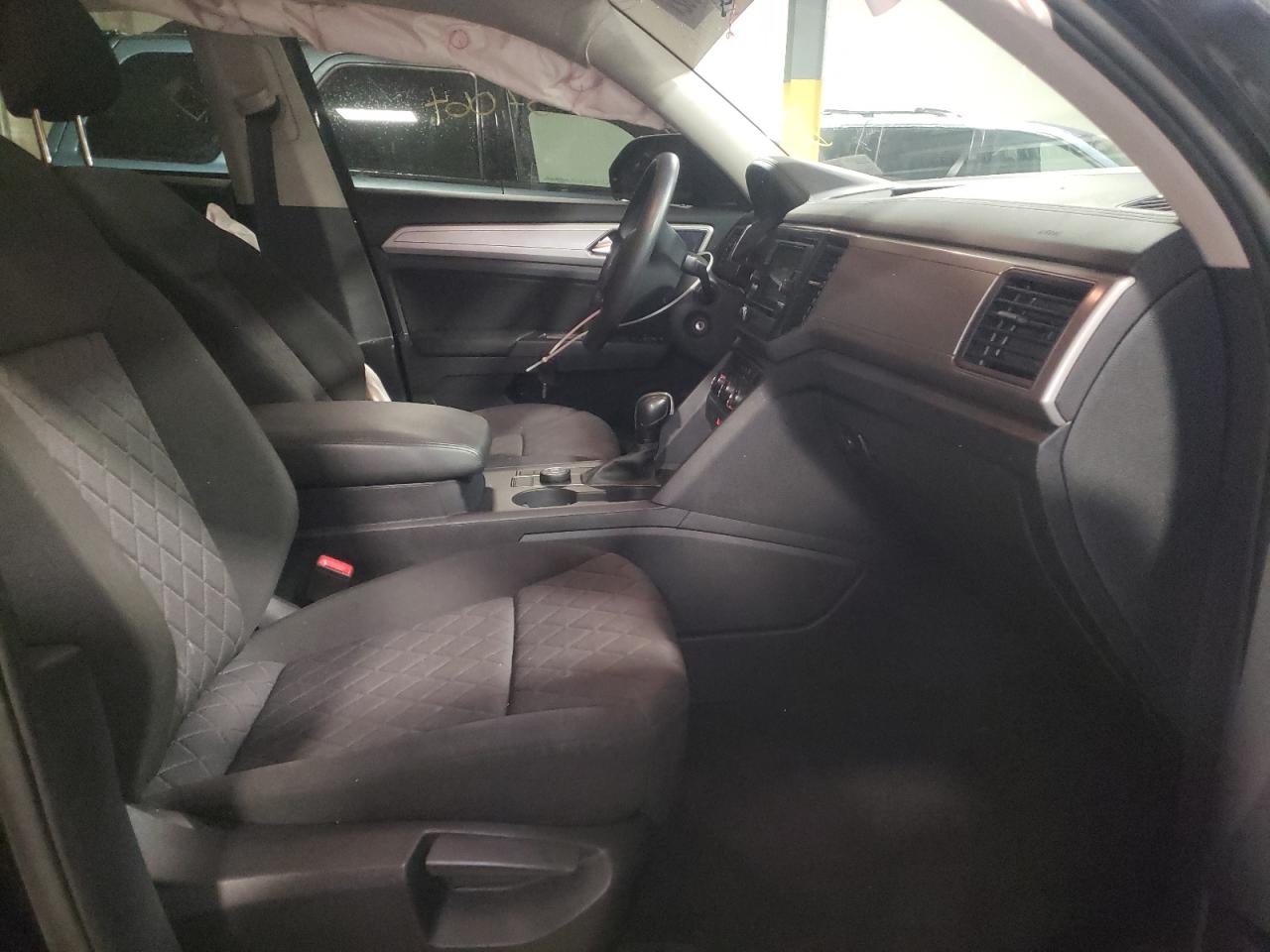 Photo 5 from auction – 2019 VOLKSWAGEN ATLAS S with VIN 1V2GR2CA7KC514285