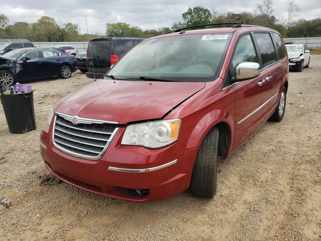 Photo 2 from auction – 2010 CHRYSLER TOWN & COU with VIN 2A4RR6DX8AR133985