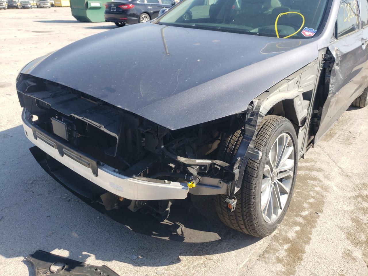 Photo 9 from auction – 2016 HYUNDAI GENESIS 3. with VIN KMHGN4JE4GU142383