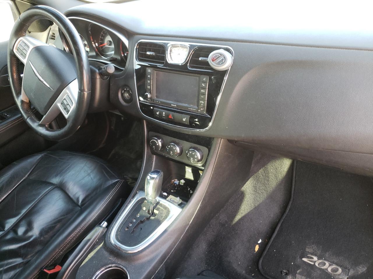 Photo 9 from auction – 2012 CHRYSLER 200 LIMITE with VIN 1C3CCBCB3CN308546