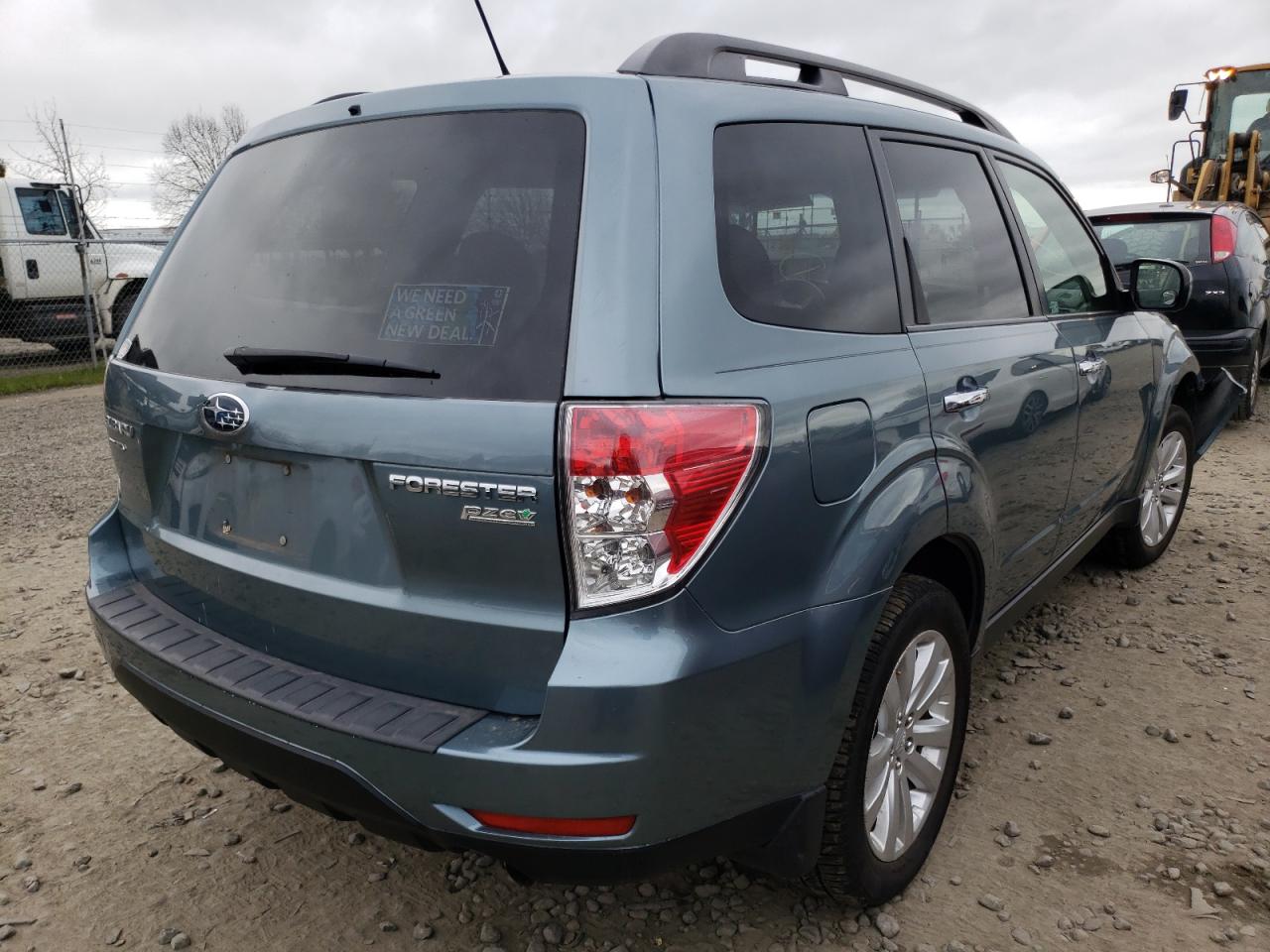 Photo 4 from auction – 2013 SUBARU FORESTER 2 with VIN JF2SHADC9DH408887