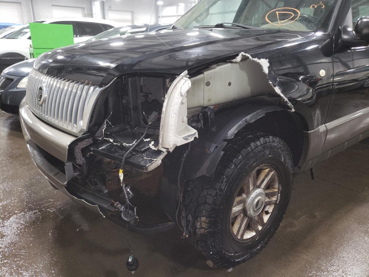 Photo 9 from auction – 2003 MERCURY MOUNTAINEE with VIN 4M2ZU86K23UJ01146