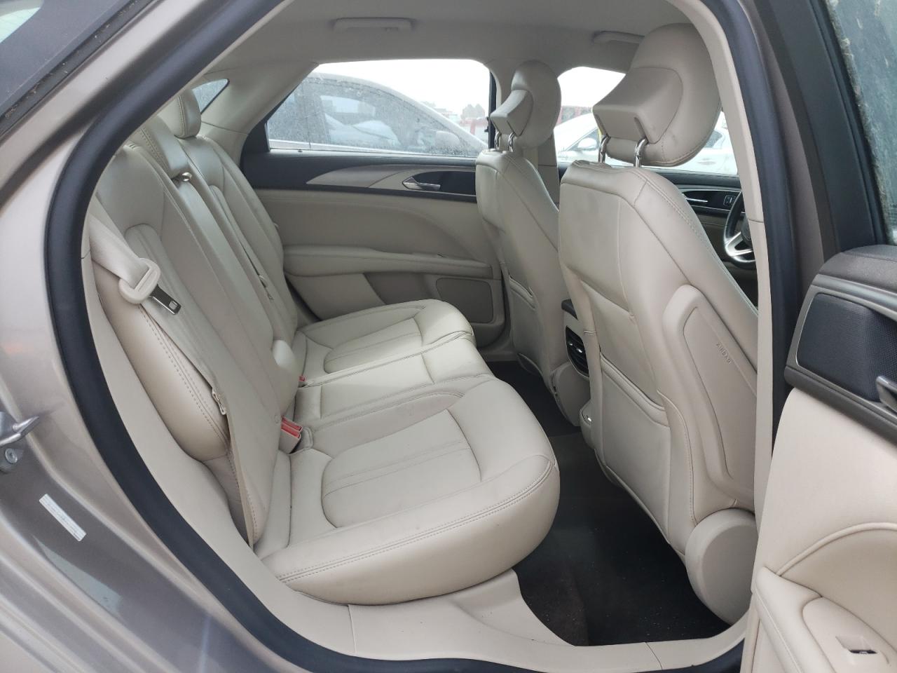 Photo 6 from auction – 2019 LINCOLN MKZ with VIN 3LN6L5A91KR604196