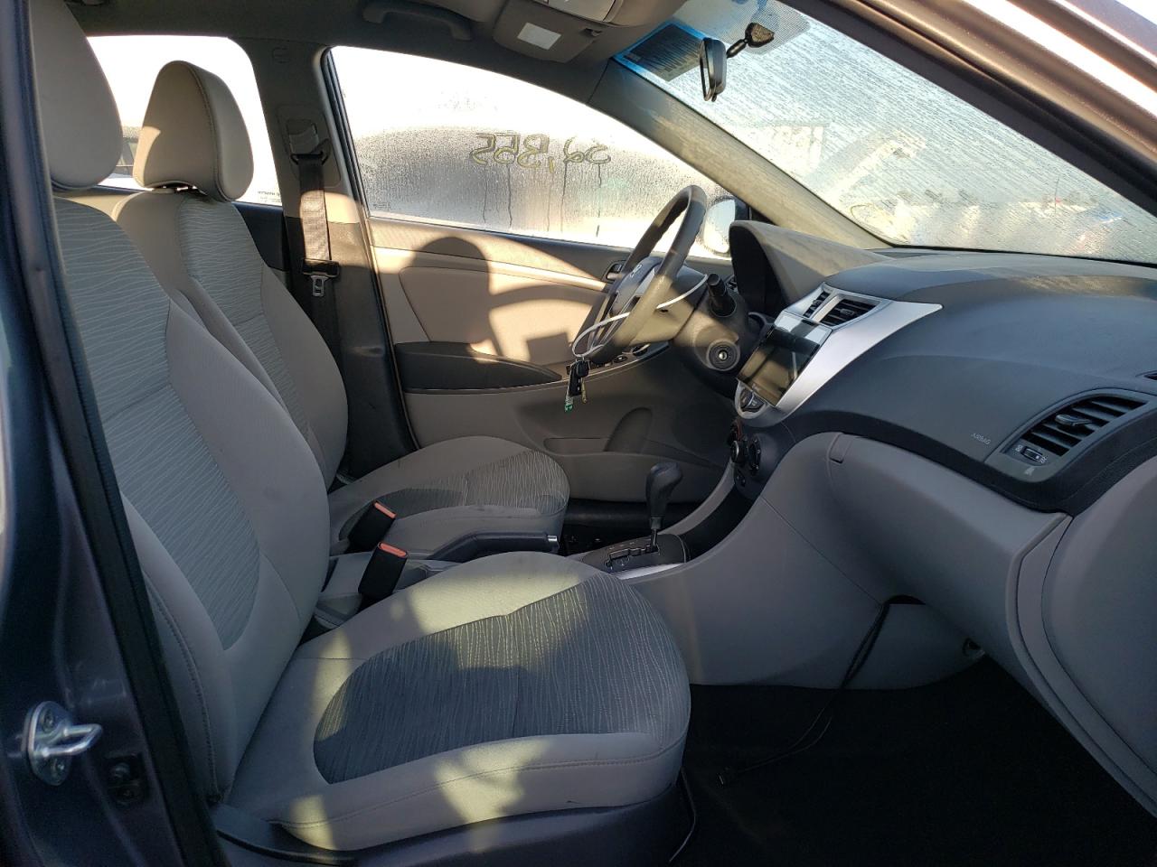 Photo 5 from auction – 2016 HYUNDAI ACCENT SE with VIN KMHCT4AE4GU985195
