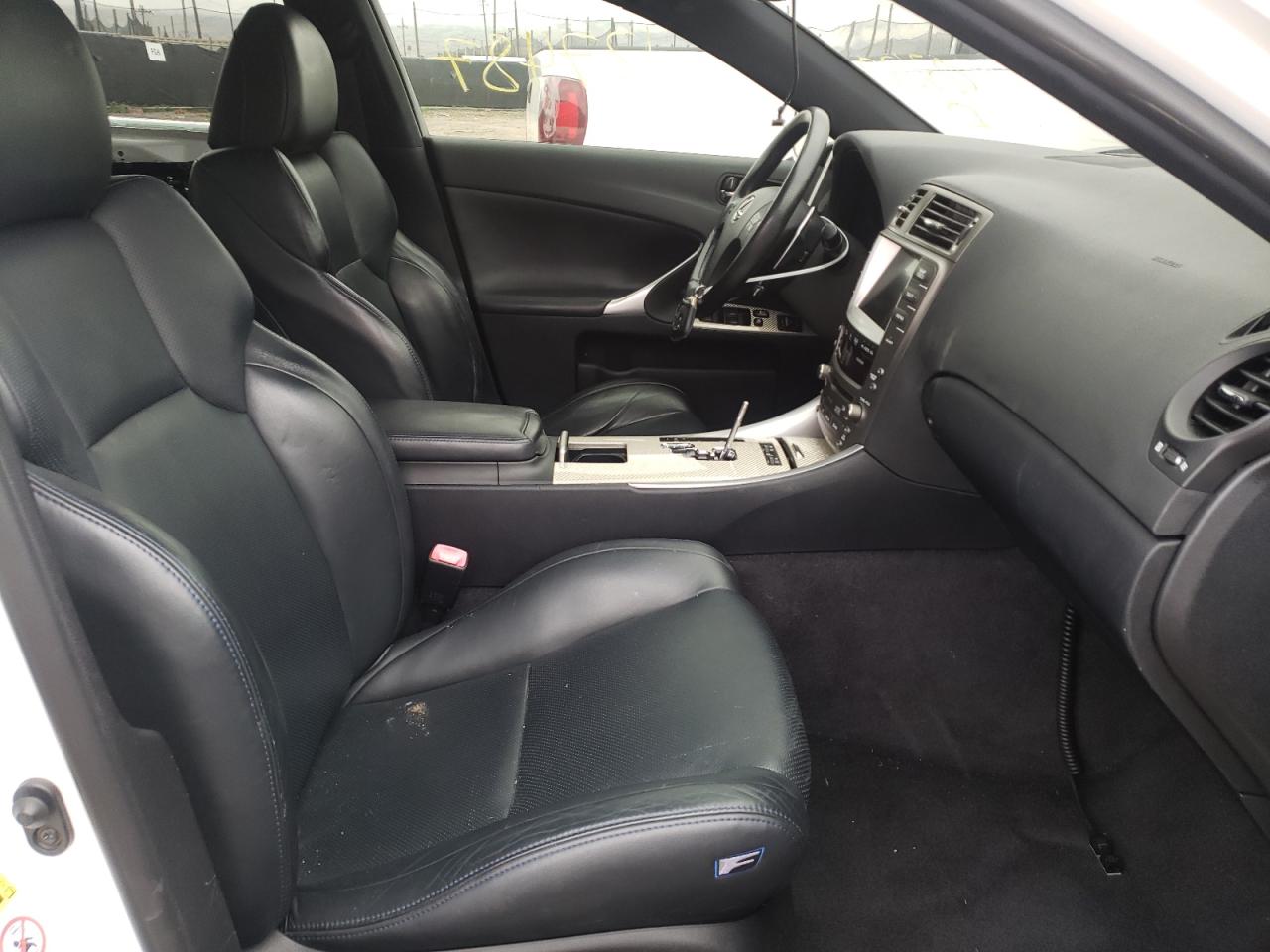 Photo 5 from auction – 2008 LEXUS IS-F with VIN JTHBP262485002520