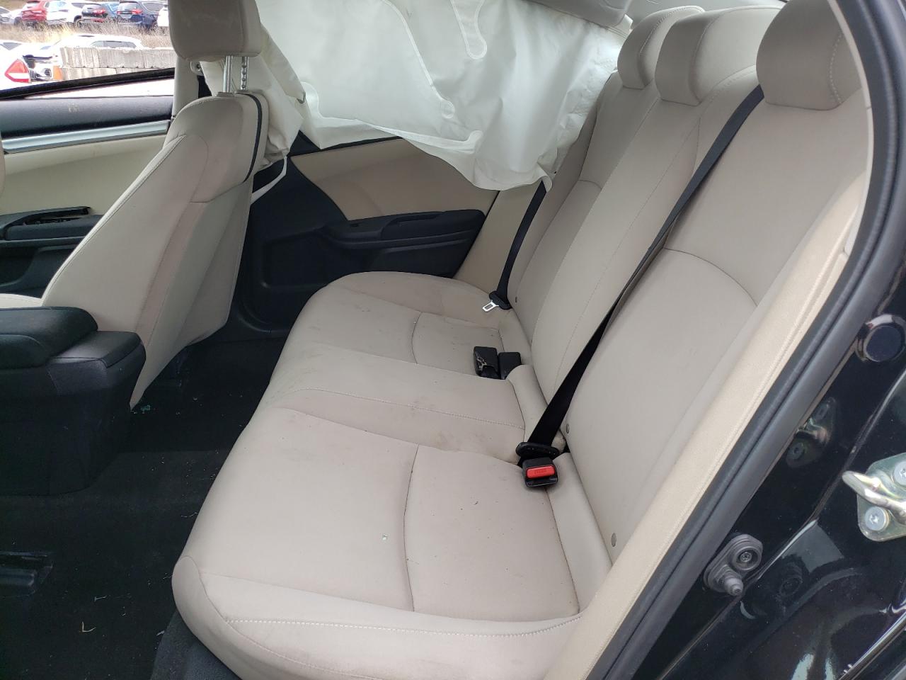 Photo 6 from auction – 2017 HONDA CIVIC LX with VIN 19XFC2F56HE014021