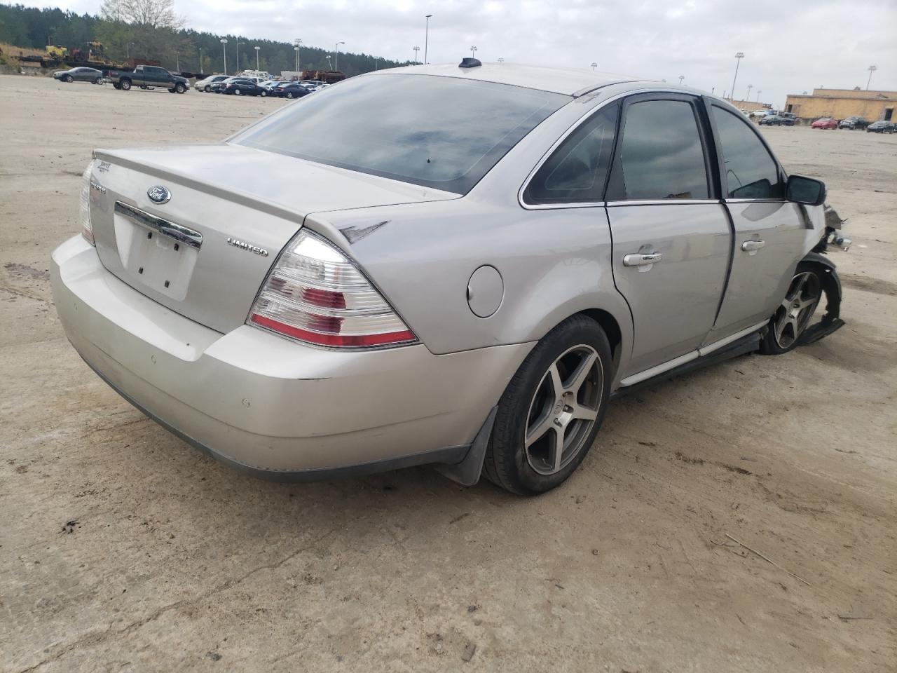 Photo 4 from auction – 2008 FORD TAURUS LIM with VIN 1FAHP25W88G120791