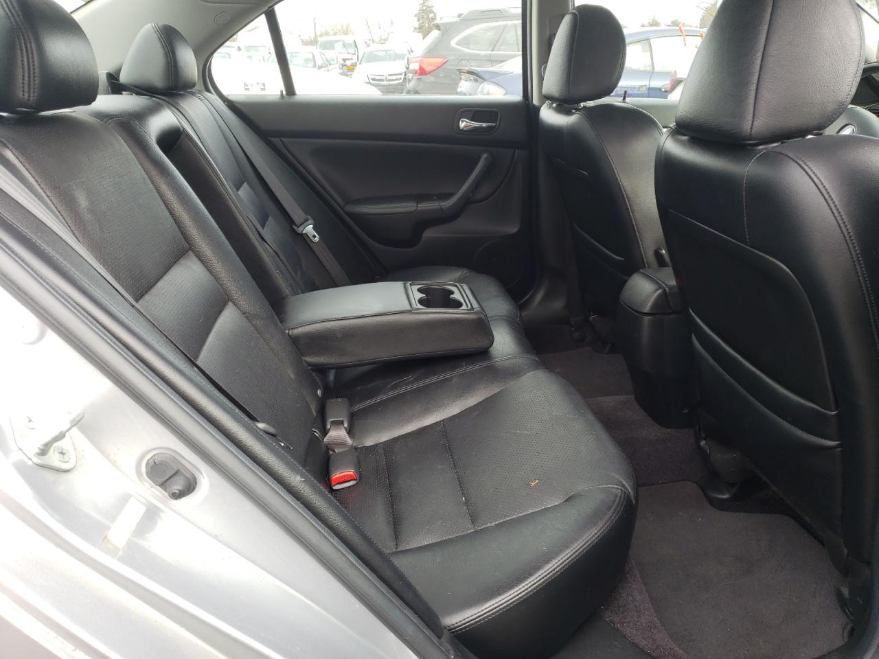 Photo 6 from auction – 2005 ACURA TSX with VIN JH4CL96875C018232
