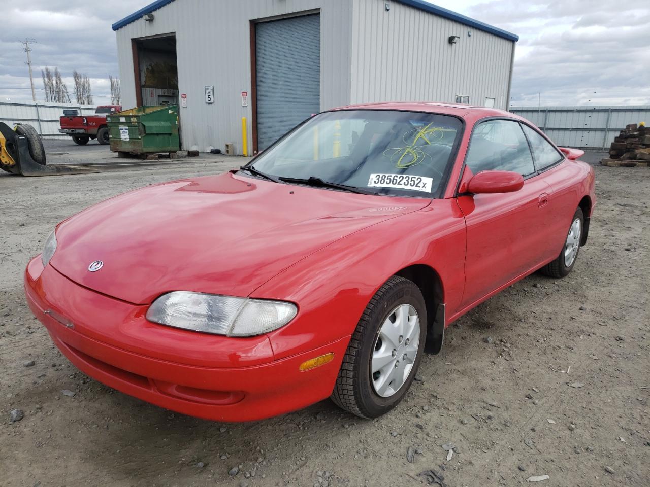 Photo 2 from auction – 1993 MAZDA MX-6 with VIN 1YVGE31A0P5158872
