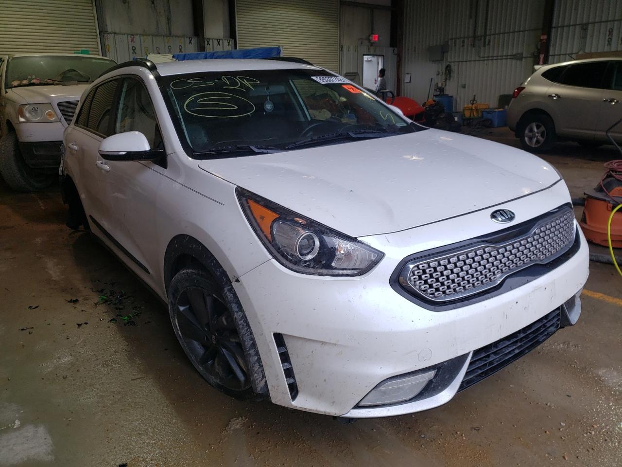KIA NIRO EX 2017 مع رقم تعريف المركبة KNDCC3LC1H5062114 - صورة من المزاد