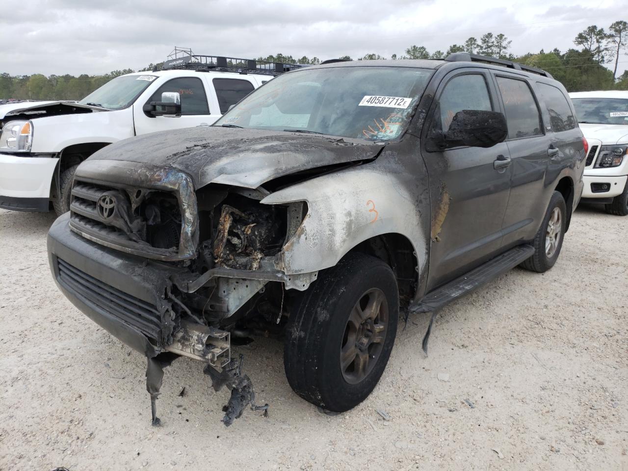 Photo 2 from auction – 2011 TOYOTA SEQUOIA SR with VIN 5TDZM5G18BS002764