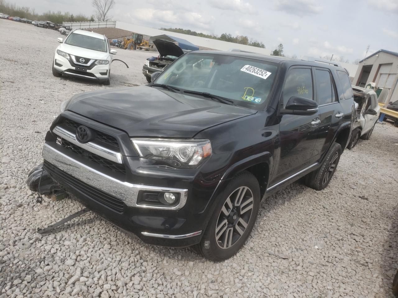 Photo 2 from auction – 2018 TOYOTA 4RUNNER SR with VIN JTEBU5JR6J5497482