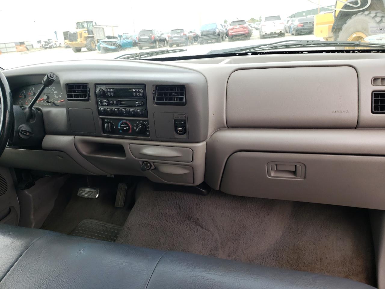 Photo 9 from auction – 2000 FORD F250 SUPER with VIN 1FTNW20L0YEA12030