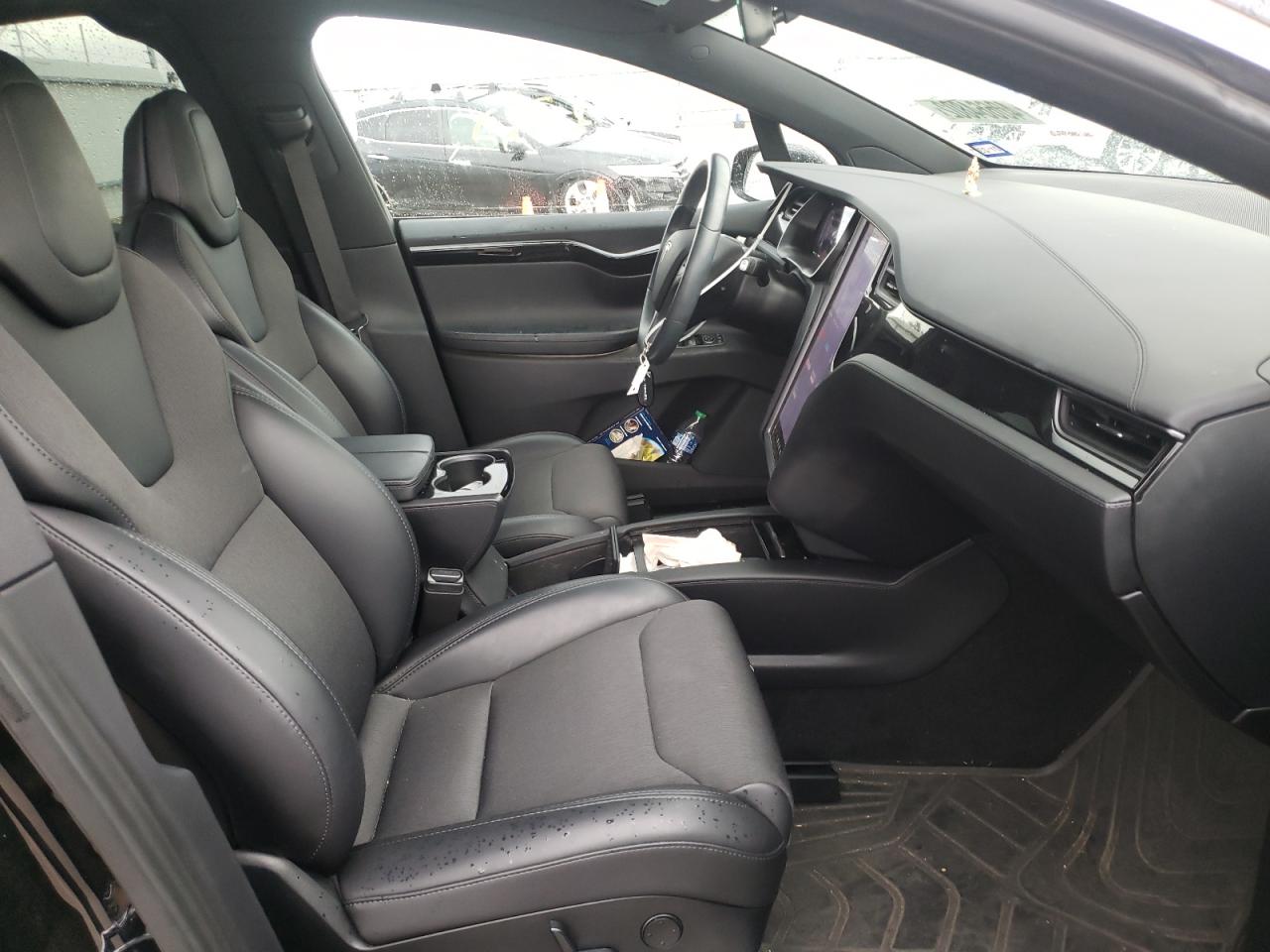 Photo 5 from auction – 2018 TESLA MODEL X with VIN 5YJXCDE26JF113459