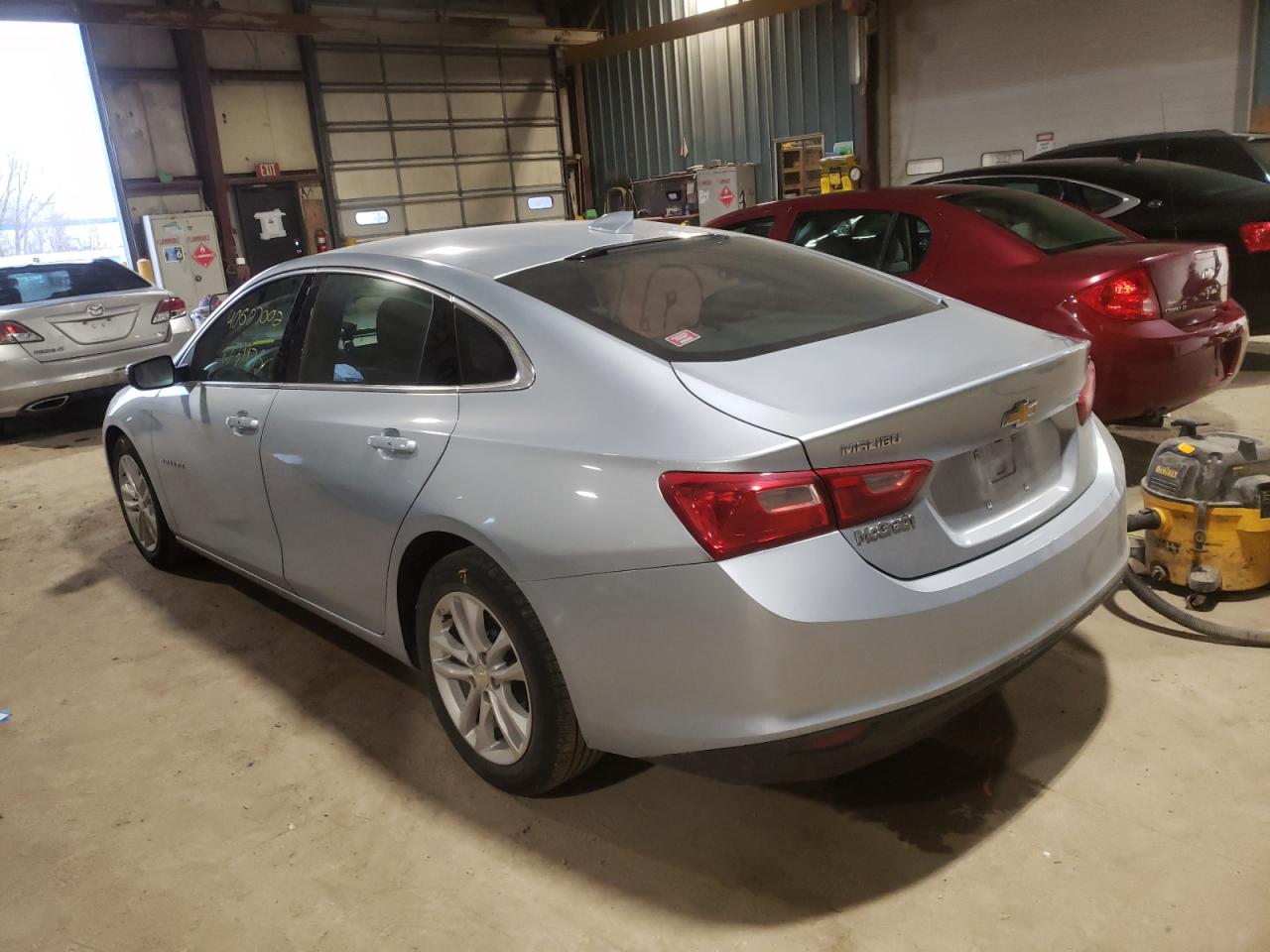 Photo 3 from auction – 2017 CHEVROLET MALIBU LT with VIN 1G1ZE5ST8HF176731