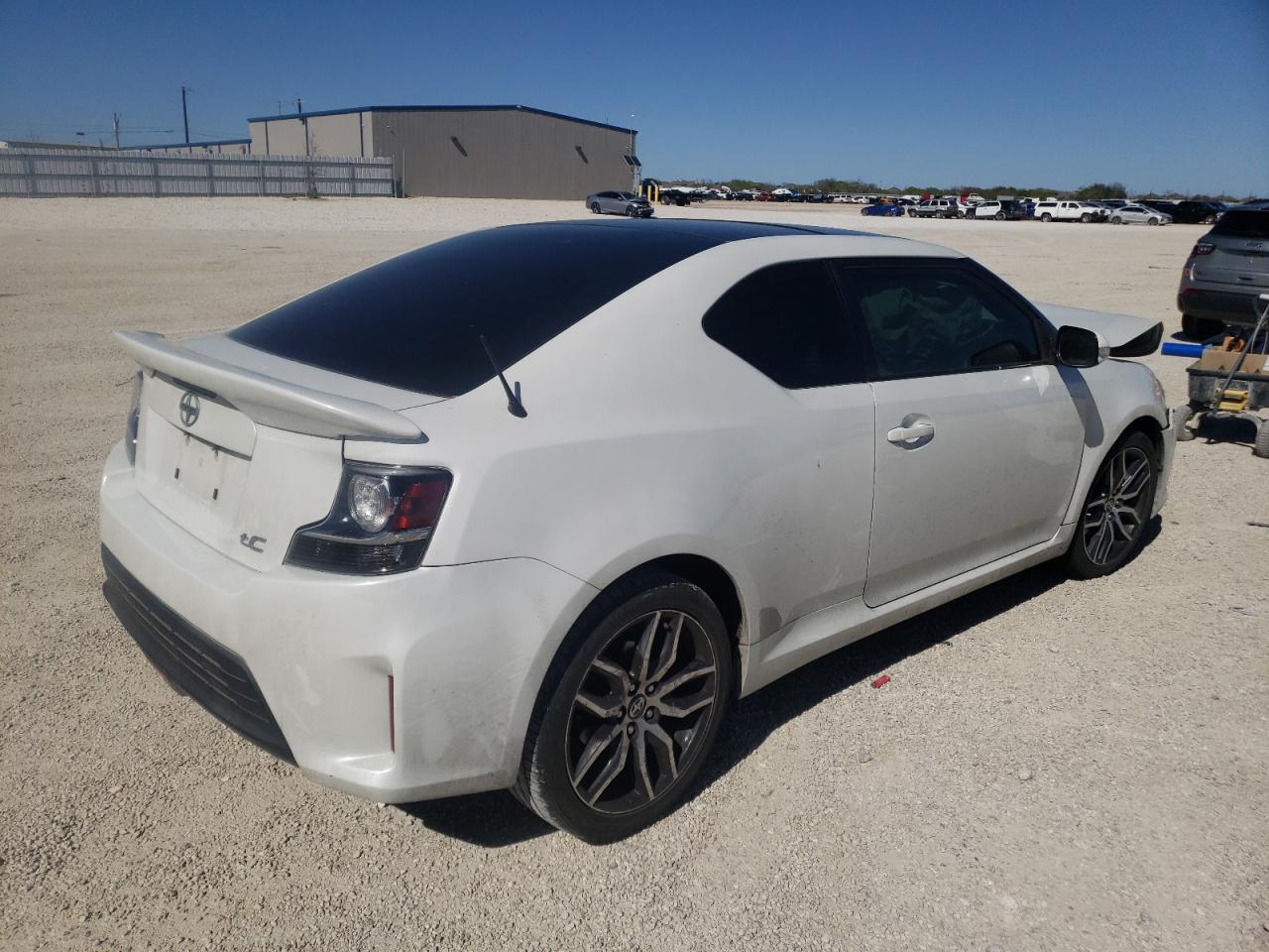 Photo 4 from auction – 2015 TOYOTA SCION TC with VIN JTKJF5C70F3089402