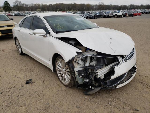 LINCOLN MKZ 2013 with VIN 3LN6L2G9XDR828611 - Photo from auction