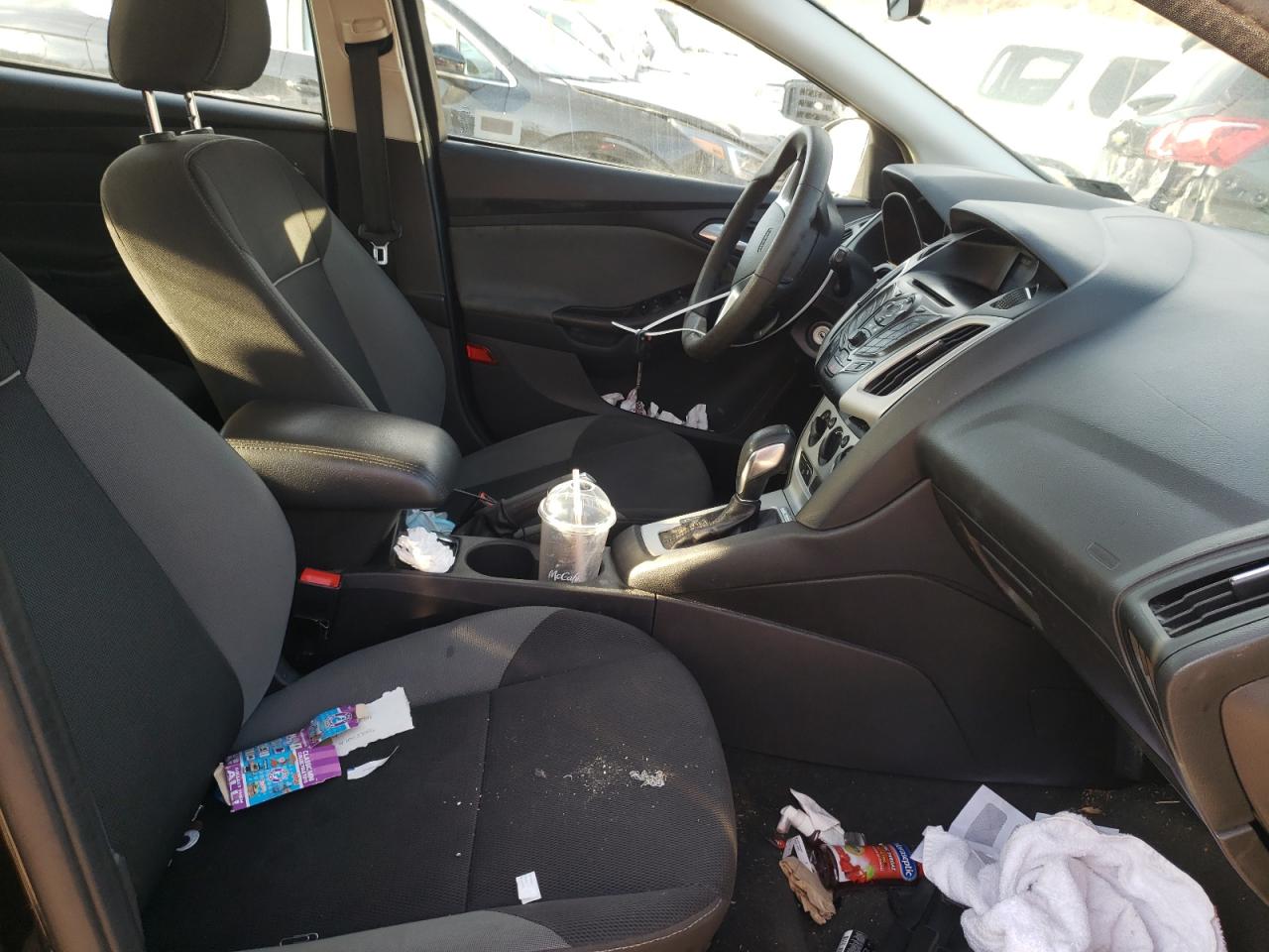 Photo 5 from auction – 2014 FORD FOCUS SE with VIN 1FADP3K29EL400065