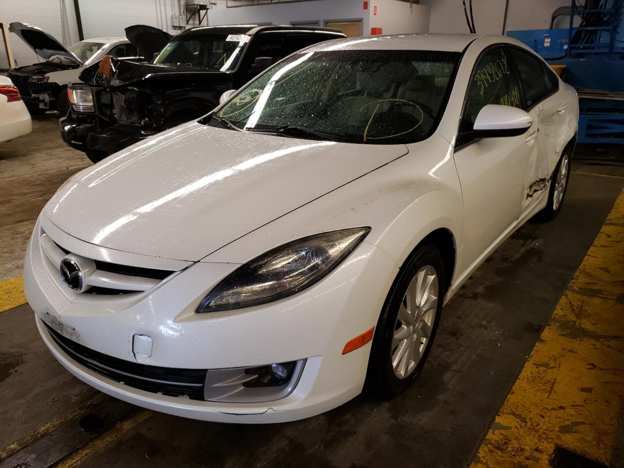 Photo 2 from auction – 2011 MAZDA 6 I with VIN 1YVHZ8CH5B5M06235