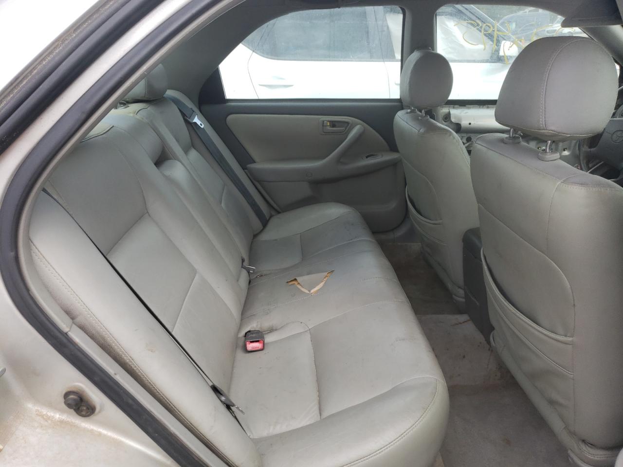 Photo 6 from auction – 2000 TOYOTA CAMRY CE with VIN 4T1BG22K6YU696684