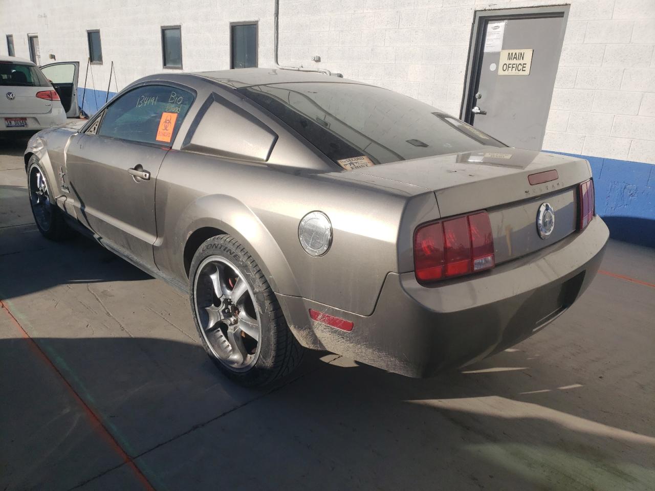 Photo 3 from auction – 2005 FORD MUSTANG with VIN 1ZVFT80N255115752