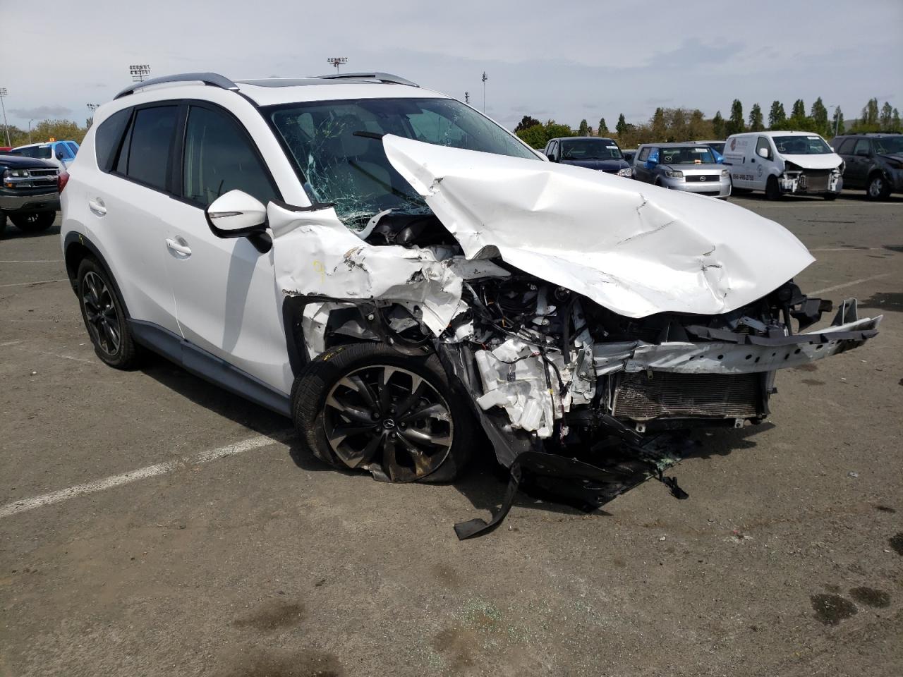 MAZDA CX-5 GT 2016 with VIN JM3KE4DYXG0751531 - Photo from auction
