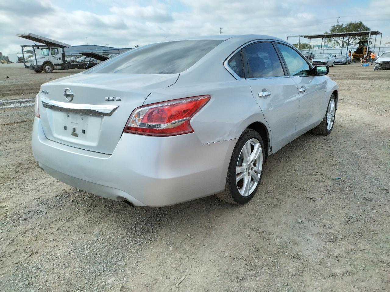 Photo 4 from auction – 2013 NISSAN ALTIMA 3.5 with VIN 1N4BL3AP0DN454096