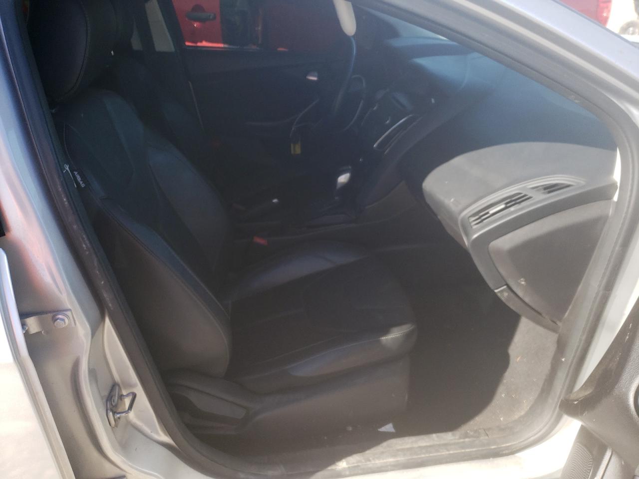 Photo 5 from auction – 2015 FORD FOCUS SE with VIN 1FADP3K25FL318688