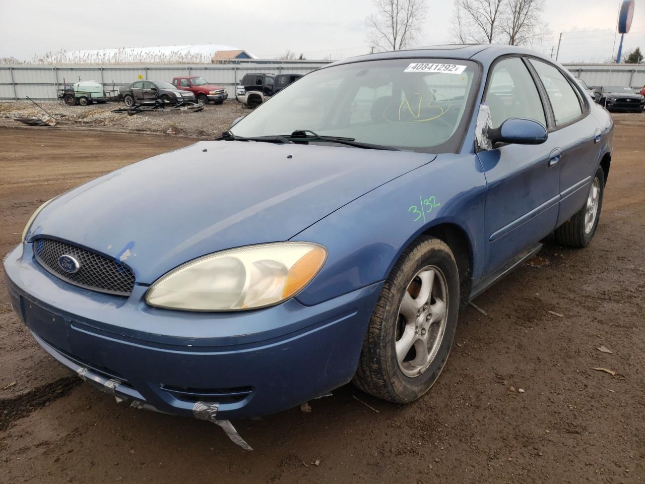 Foto 2 de la subasta – 2004 FORD TAURUS SES con VIN 1FAFP55U04A143535