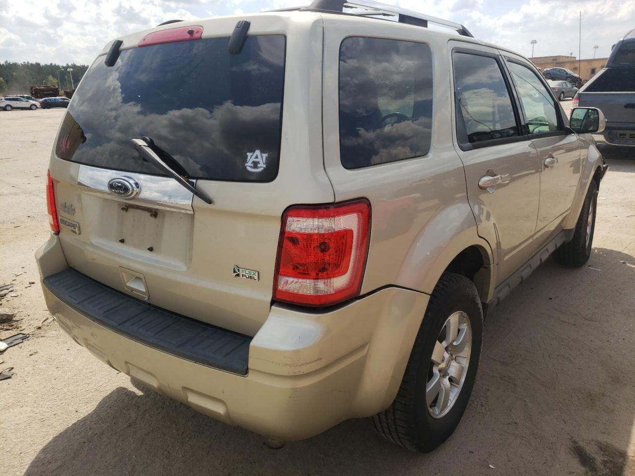 Photo 4 from auction – 2010 FORD ESCAPE LIM with VIN 1FMCU9EG2AKC91842