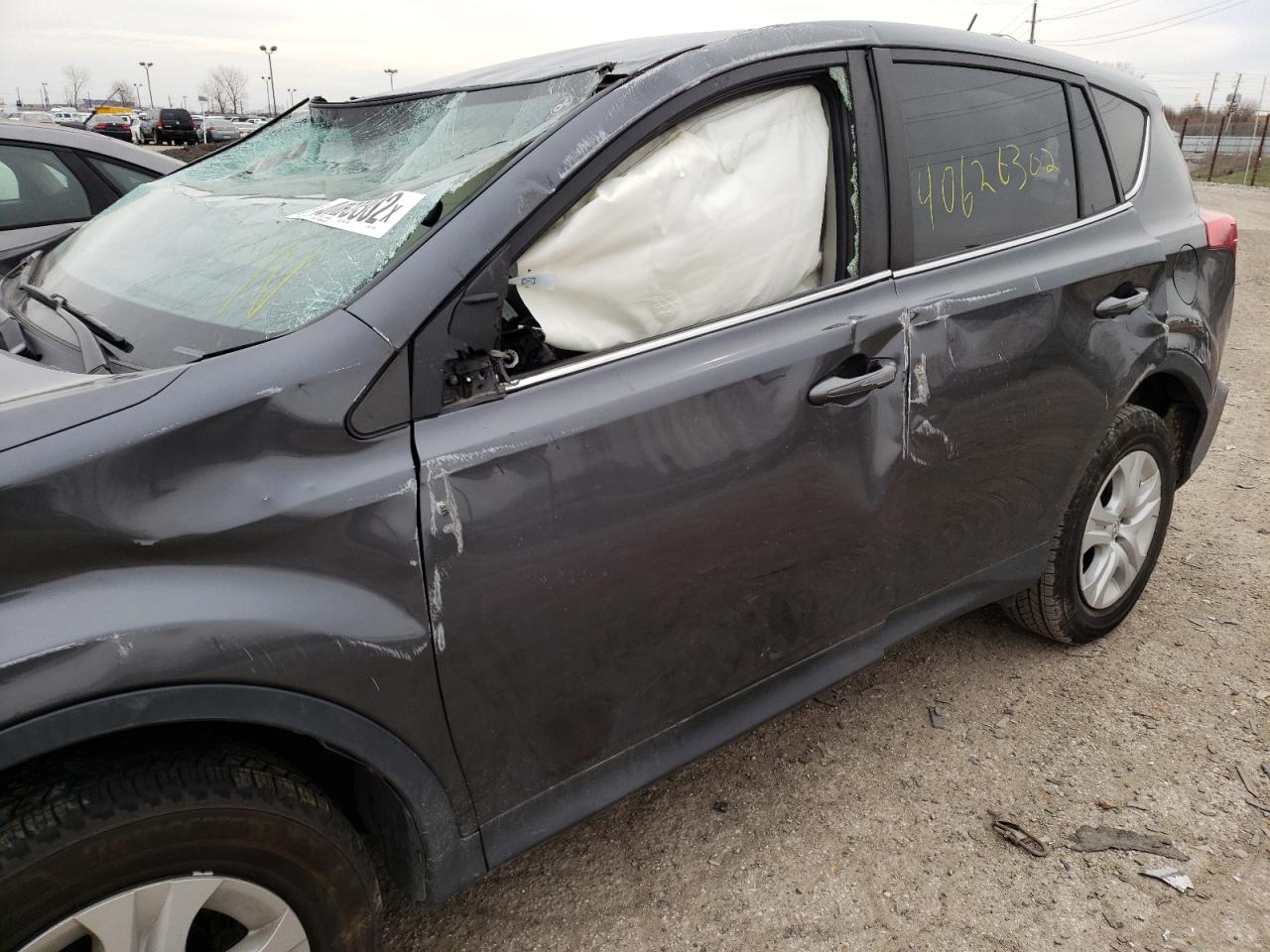 Photo 10 from auction – 2015 TOYOTA RAV4 LE with VIN JTMBFREV6FD114747