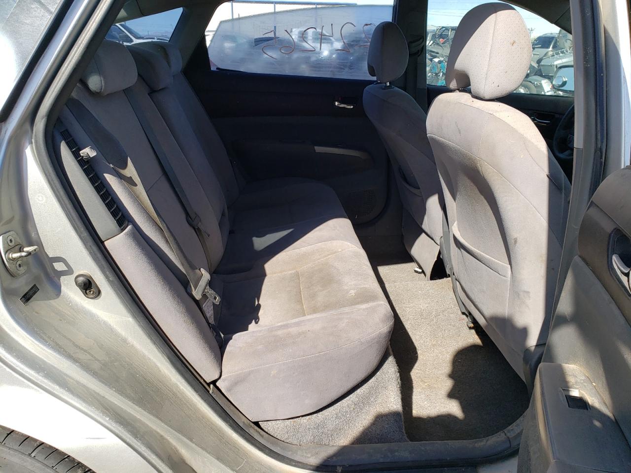 Photo 6 from auction – 2004 TOYOTA PRIUS with VIN JTDKB20U840040527