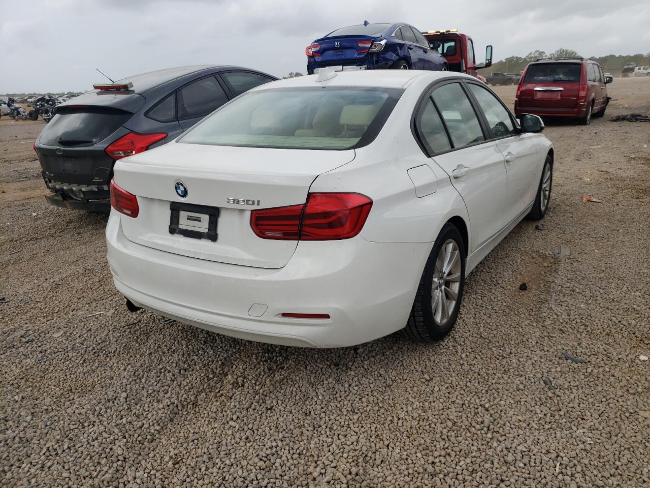 Photo 4 from auction – 2016 BMW 320 I with VIN WBA8E1G56GNT35737