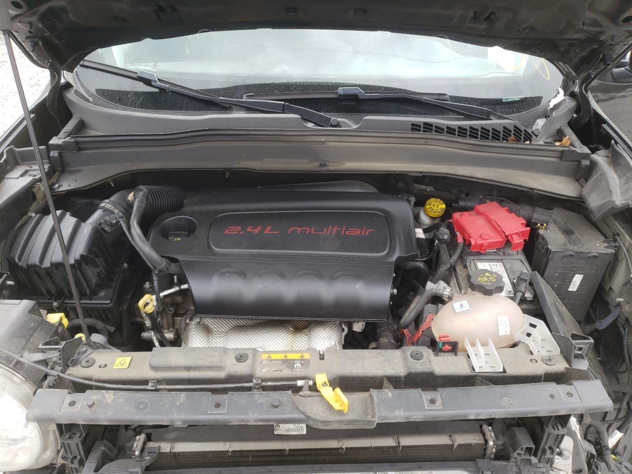 Photo 7 from auction – 2018 JEEP RENEGADE L with VIN ZACCJABB7JPH96515