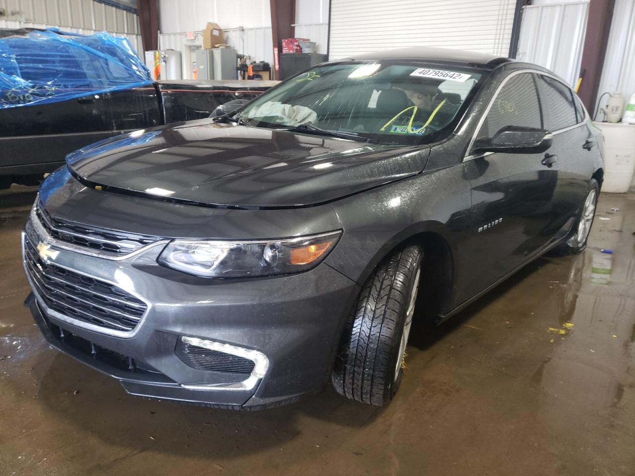 Photo 2 from auction – 2016 CHEVROLET MALIBU LT with VIN 1G1ZE5ST8GF300494
