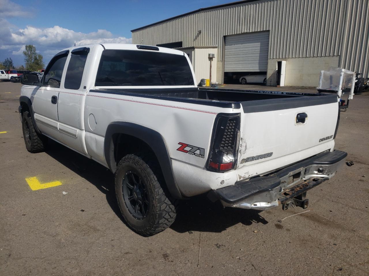 Photo 3 from auction – 2003 CHEVROLET SILVERADO with VIN 1GCEK19T03E259582