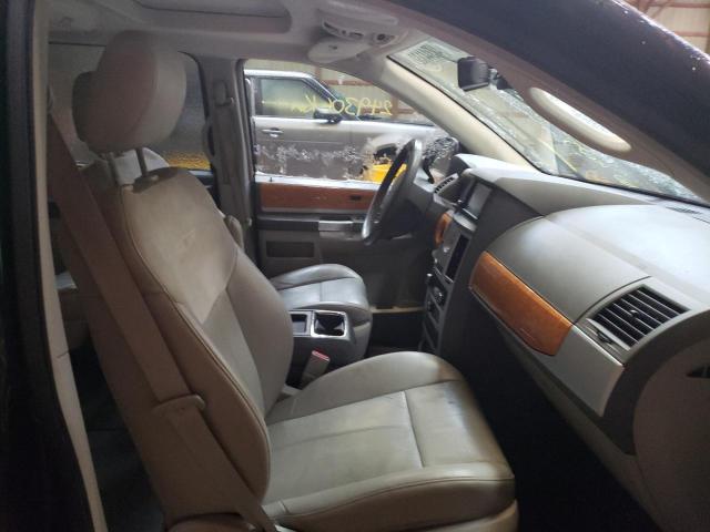 Photo 5 from auction – 2010 CHRYSLER TOWN & COU with VIN 2A4RR6DX1AR133617