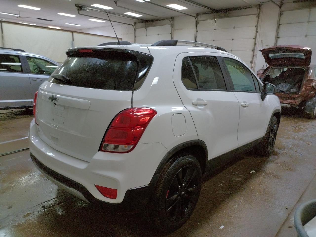 Photo 4 from auction – 2020 CHEVROLET TRAX 1LT with VIN KL7CJLSB7LB319069