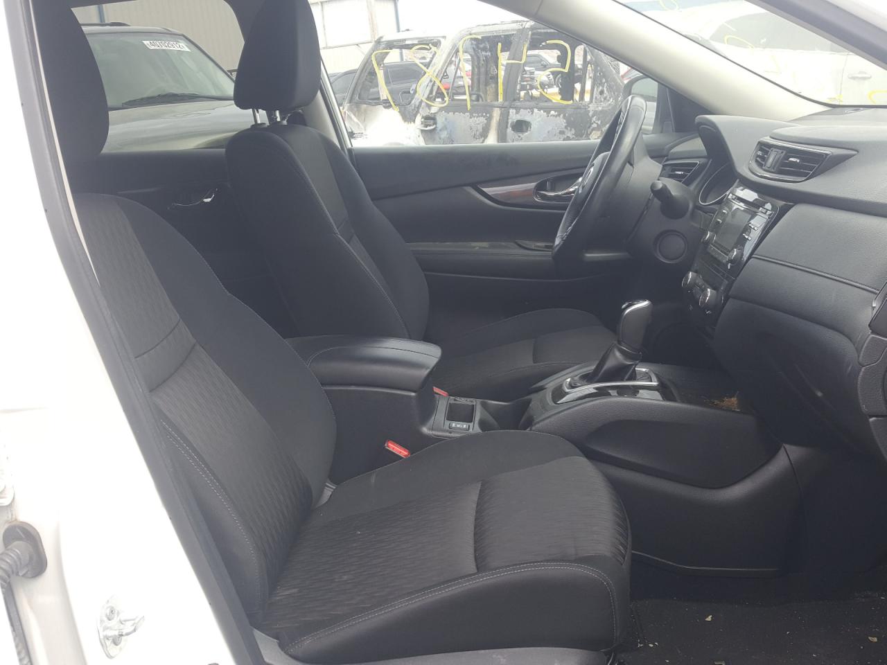 Photo 5 from auction – 2017 NISSAN ROGUE S with VIN KNMAT2MV4HP556912